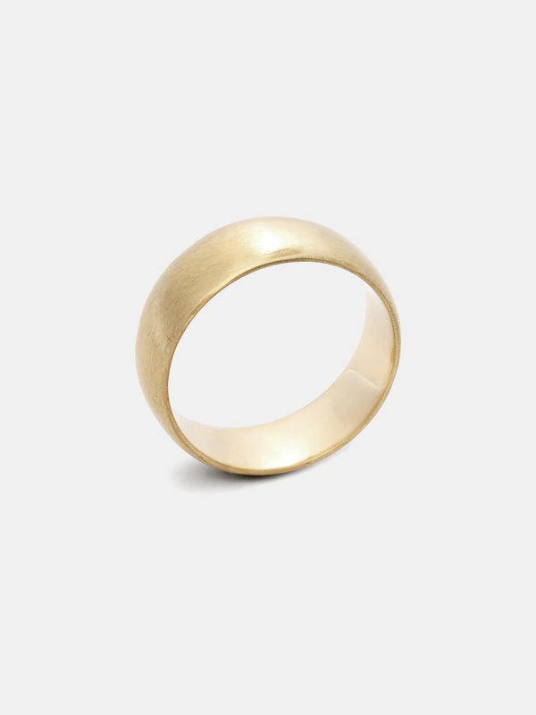 Shown: 14k yellow gold with smooth texture and signature matte finish.