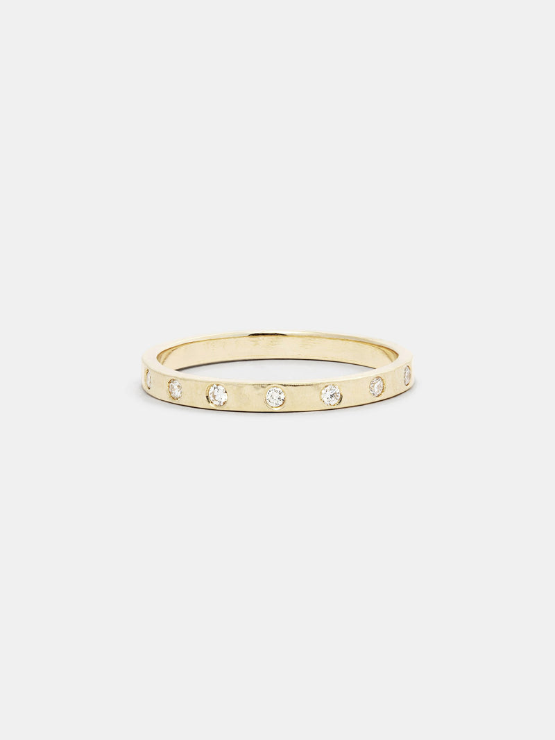 Shown: 14k yellow gold with antique hammer texture and signature matte finish.