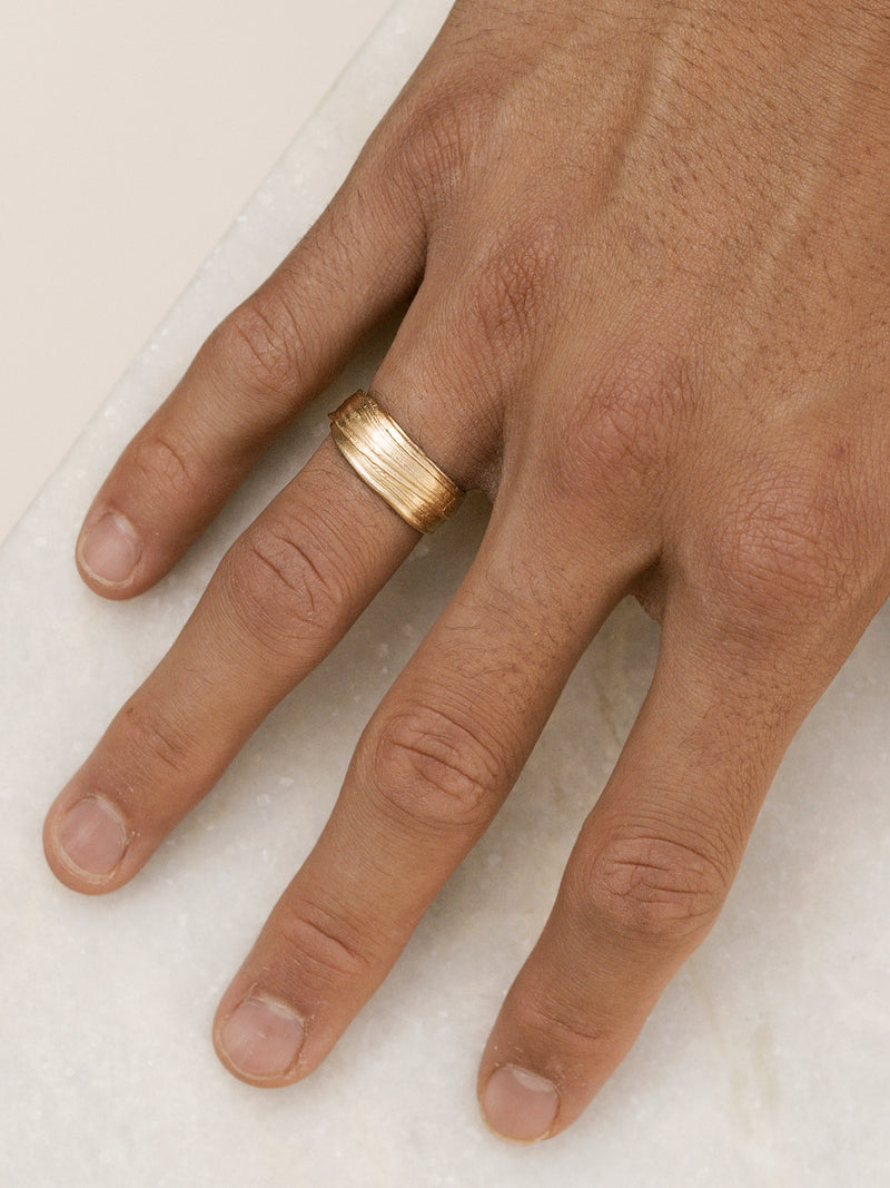 Shown: 14k yellow gold with signature matte finish.