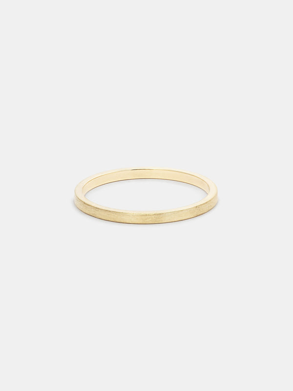 Shown: 14k yellow gold with smooth texture and signature matte finish.