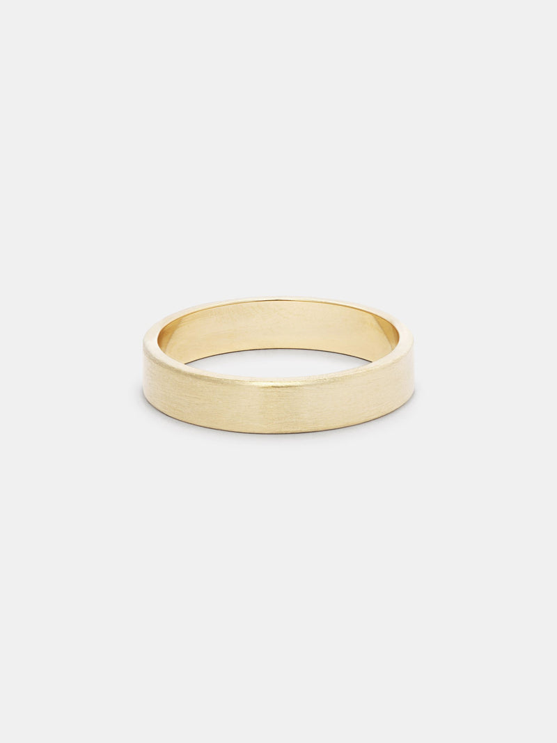 Shown: 14k yellow gold with smooth texture and signature matte finish.