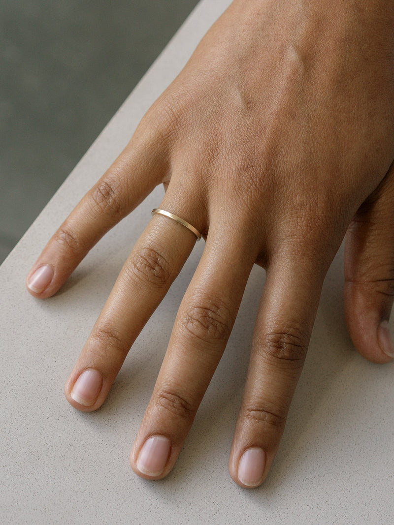 Shown: 14k yellow gold with smooth texture and signature matte finish.