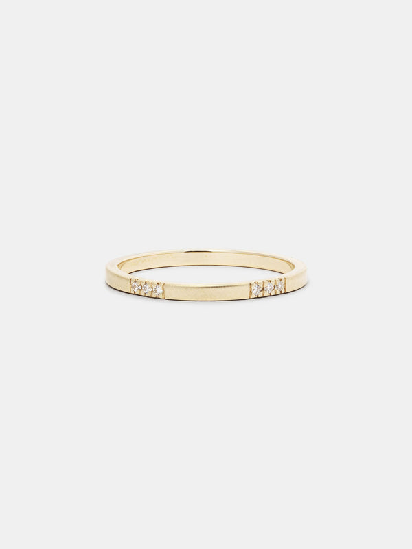 Shown: 14k yellow gold with smooth texture and signature matte finish.