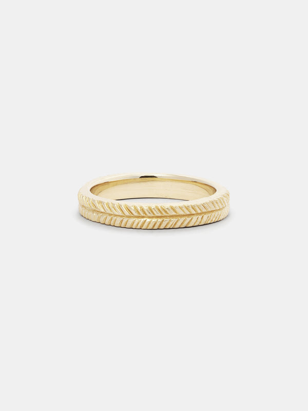 Shown: 14k yellow gold with signature matte finish.